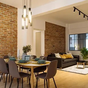 Bright 3br Flat - Location - View Balcony דירה בוקרשט